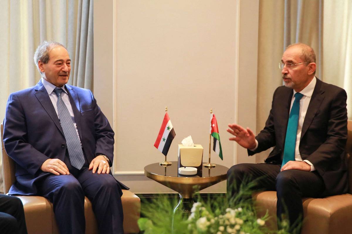 وزير الخارجية الأردني أيمن الصفدي يستقبل نظيره السوري فيصل المقداد