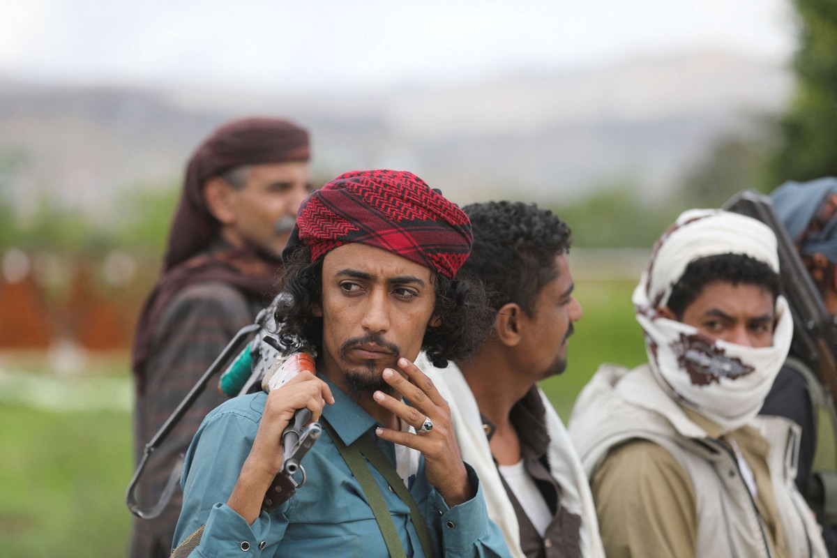 تعقيدات لا تنتهي من جانب المتمردين الحوثيين  