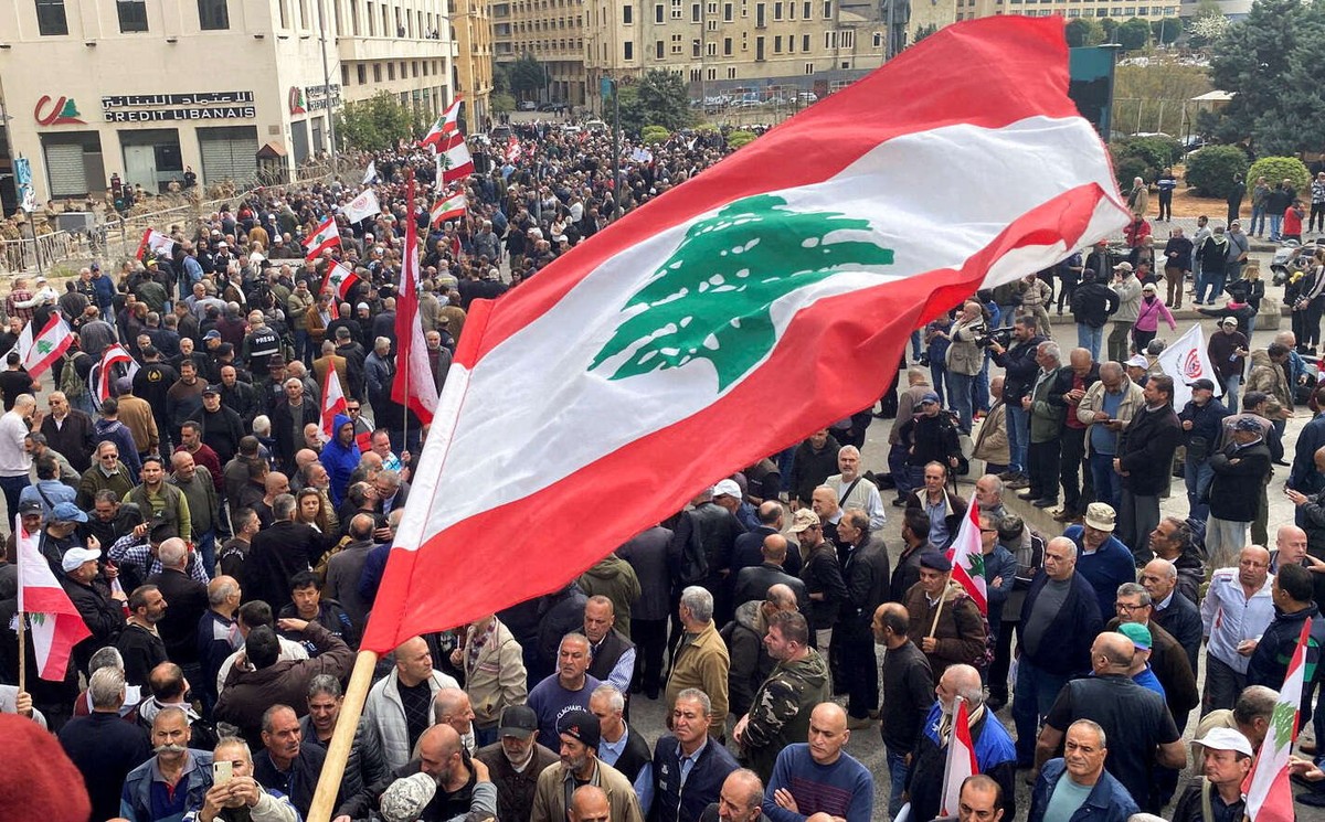 تعمق الازمة المالية سيصعد الاحتجاجات في لبنان