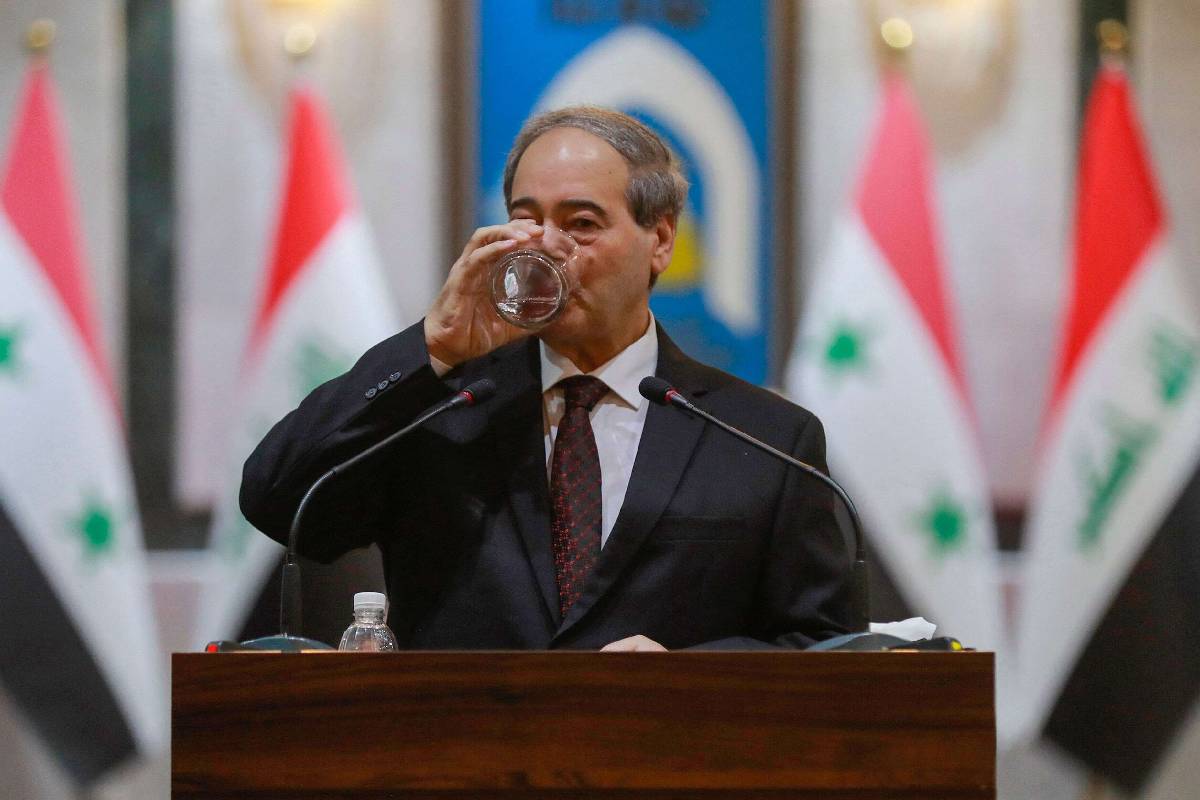 وزير الخارجية السوري فيصل المقداد في مؤتمر صحفي في بغداد