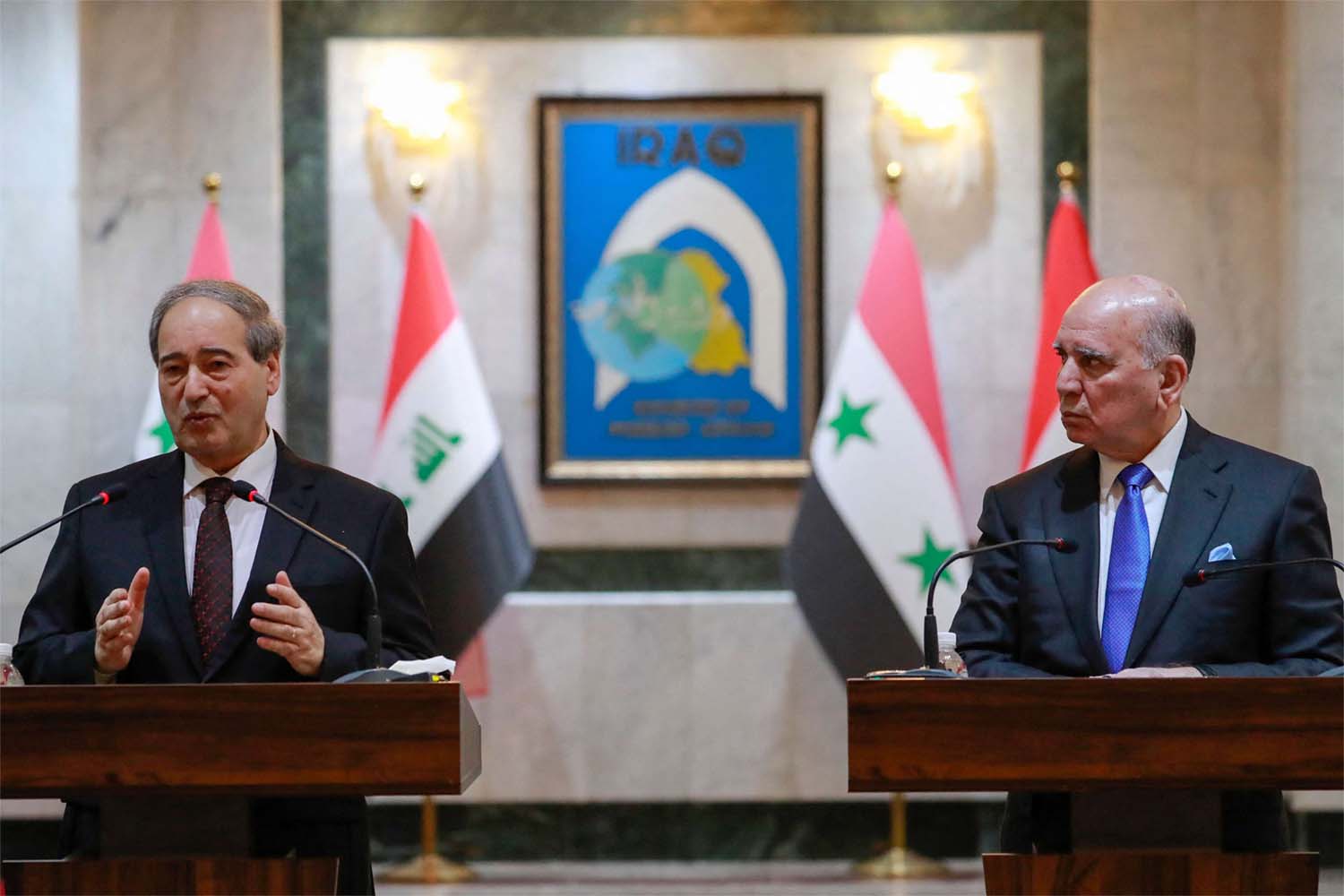 The two diplomats also discussed the humanitarian crisis of the Syrian refugees in Iraq
