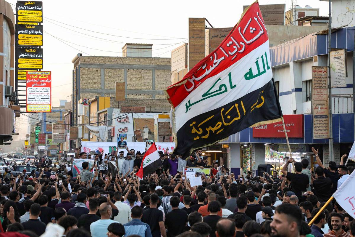 احتجاج في ساحة الحبوبي وسط الناصرية جنوب العراق