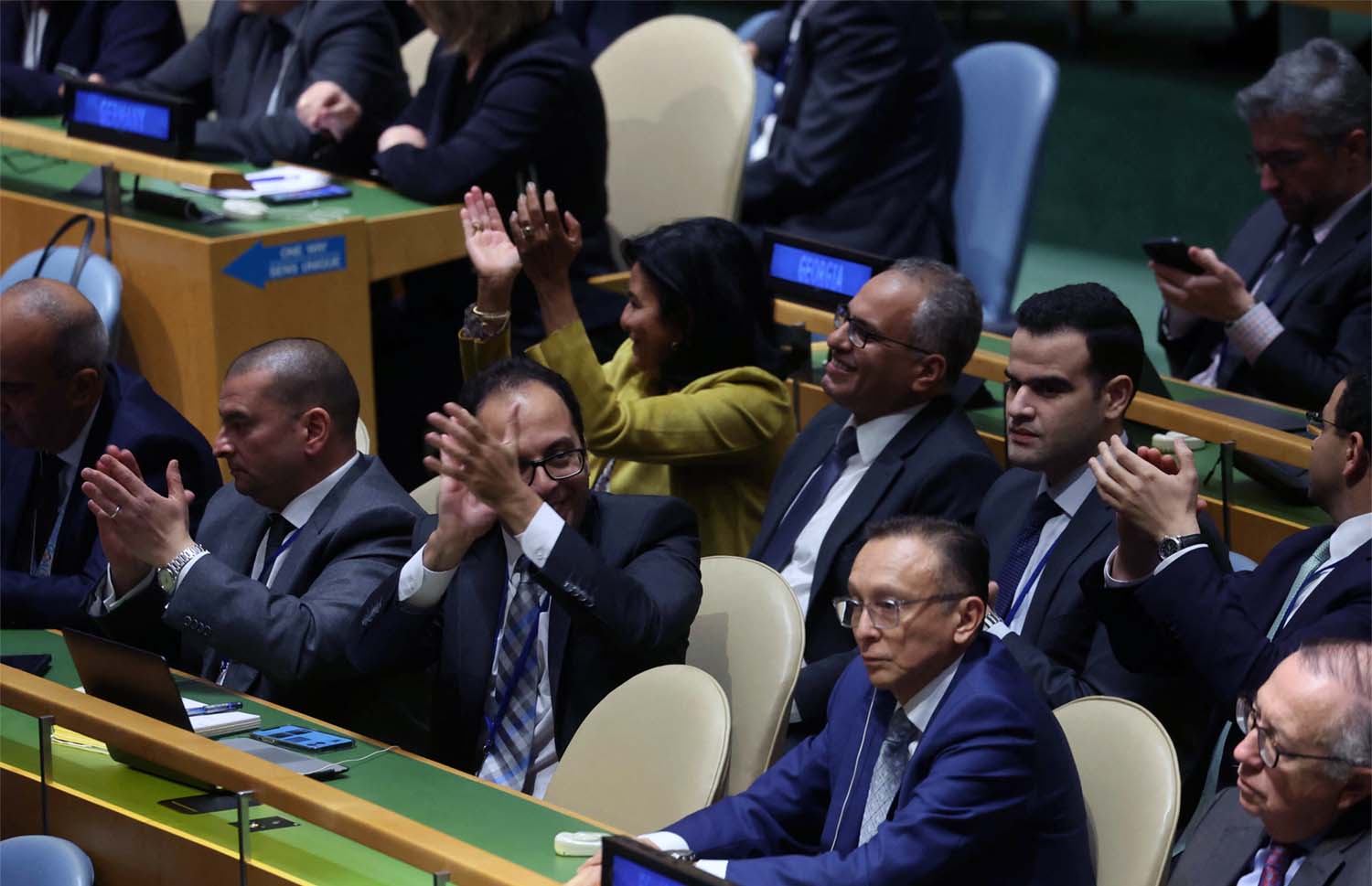 The resolution passed to a round of applause with 120 votes in favour, while 45 abstained and 14