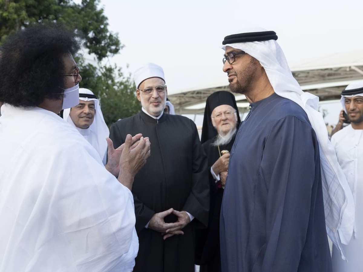 الشيح محمد بن زايد يجمع قادة الأديان على هدف مشترك لخدمة الإنسانية