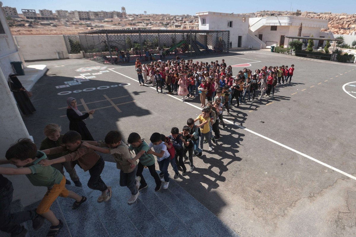 الأطفال يواجهون تعليما متقطعا في شمال سوريا