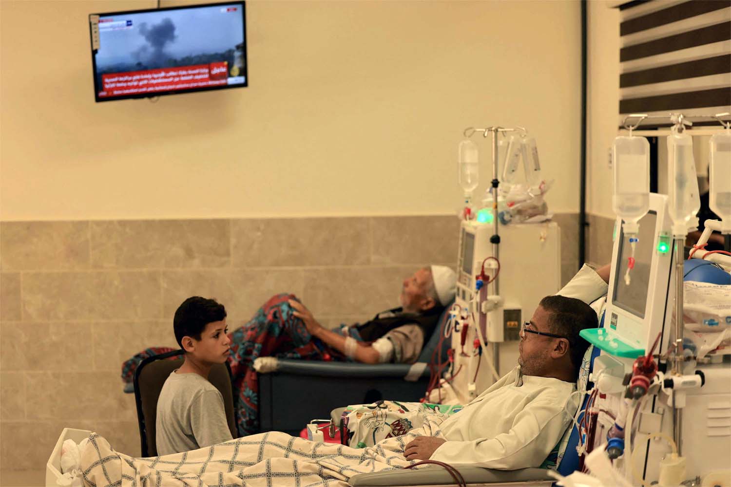 Gaza hospitals on the brink of collapse