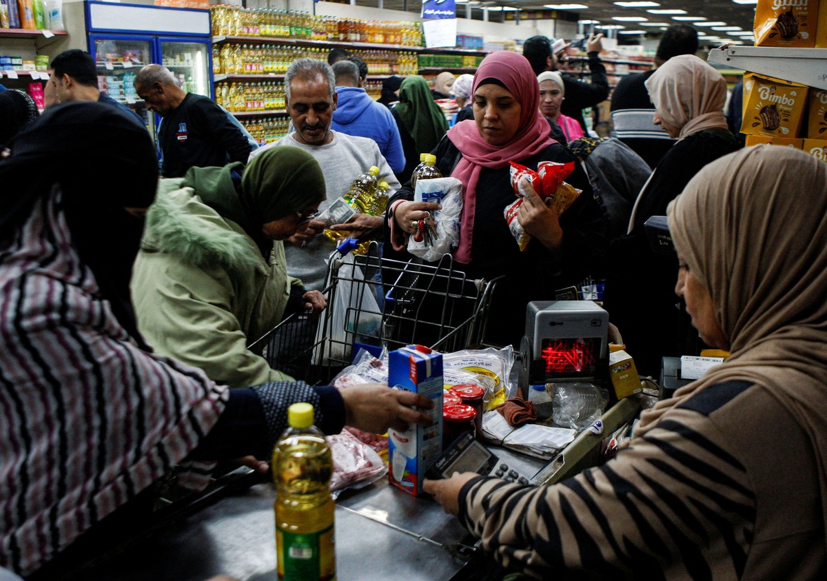 مصر تئن تحت وطأة أسوأ أزمة مالية