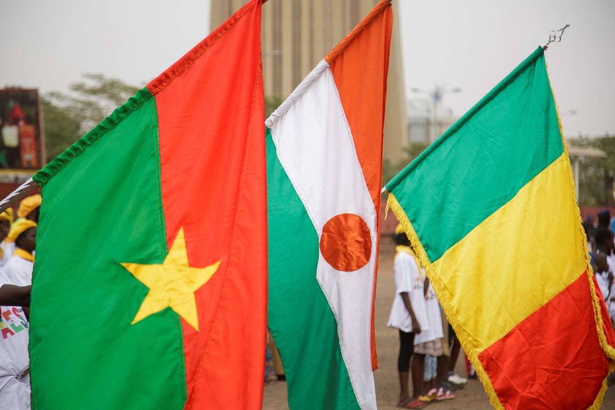 النيجر ومالي وبوركينا فاسو تقرر مغادرة إيكواس دون تأخير 