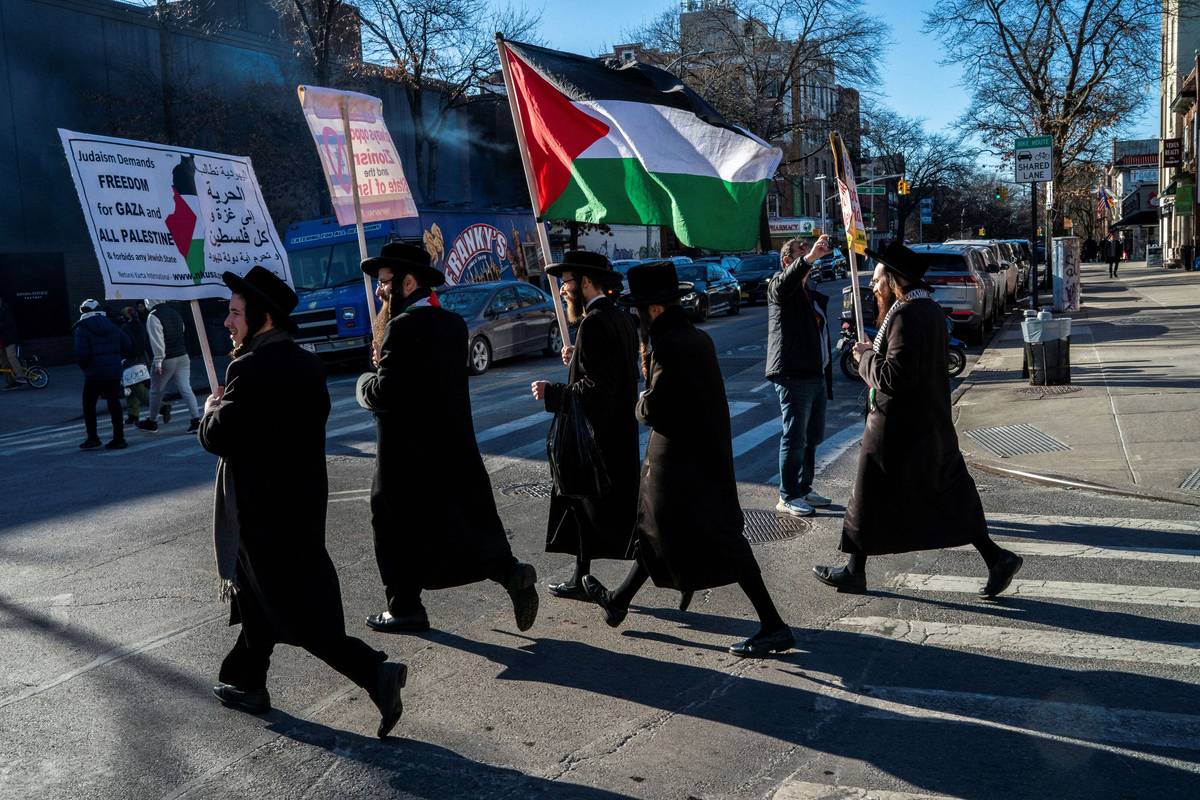 يهود أميركيون يتظاهرون ضد الحرب في غزة