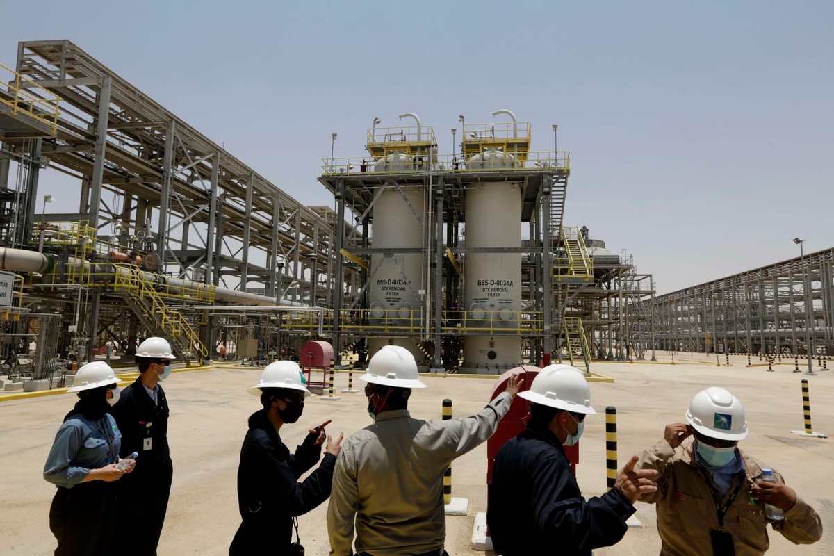 السعودية تريد أن يعمل الغاز جنبا إلى جنب مع النفط الإحفوري 