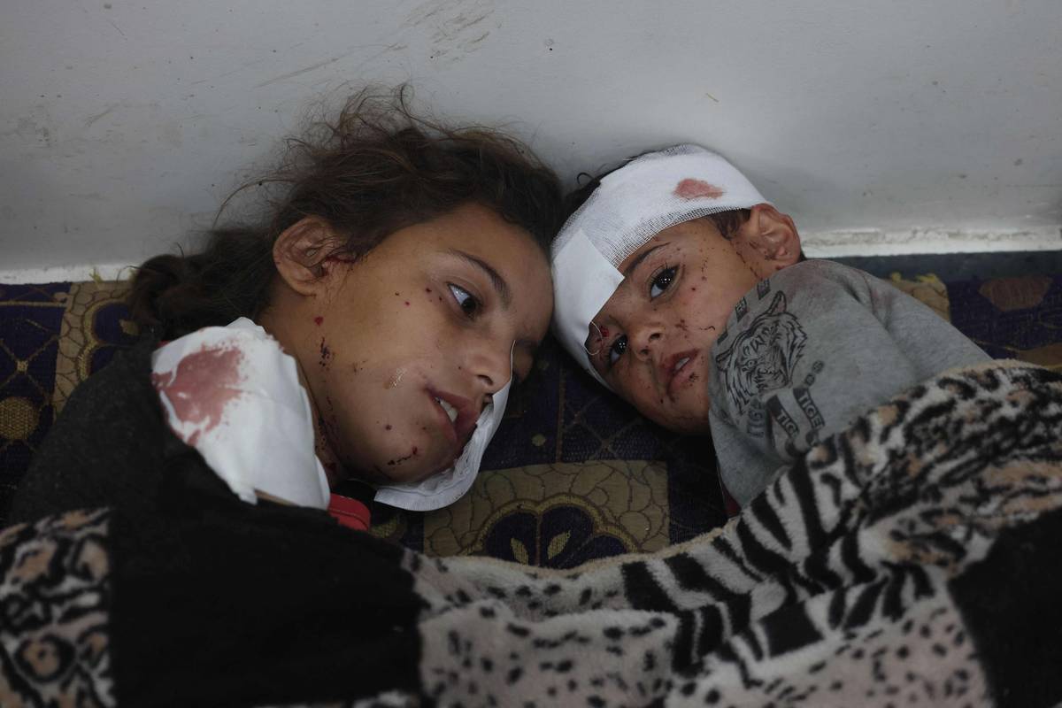 أطفال فلسطينيون جرحى بعد قصف إسرائيلي على رفح