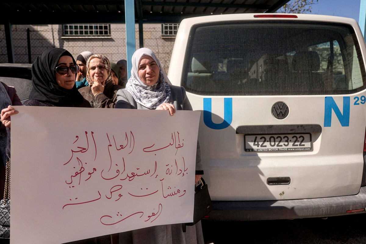 الأونروا تواجه العجز عن الاضطلاع بدورها في مساعدة الفلسطينيين