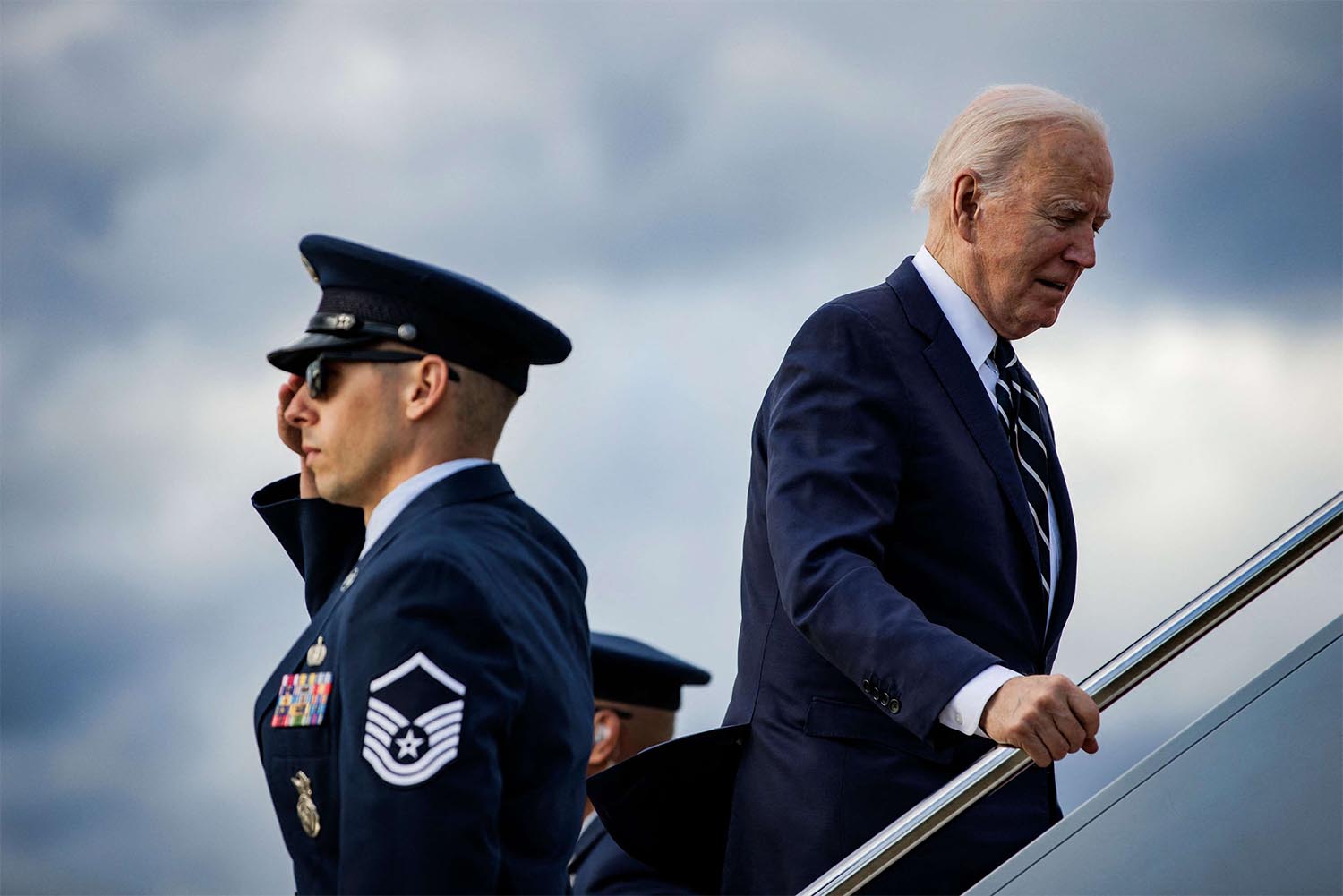 Biden will seek to defuse tensions between Iran and Israel