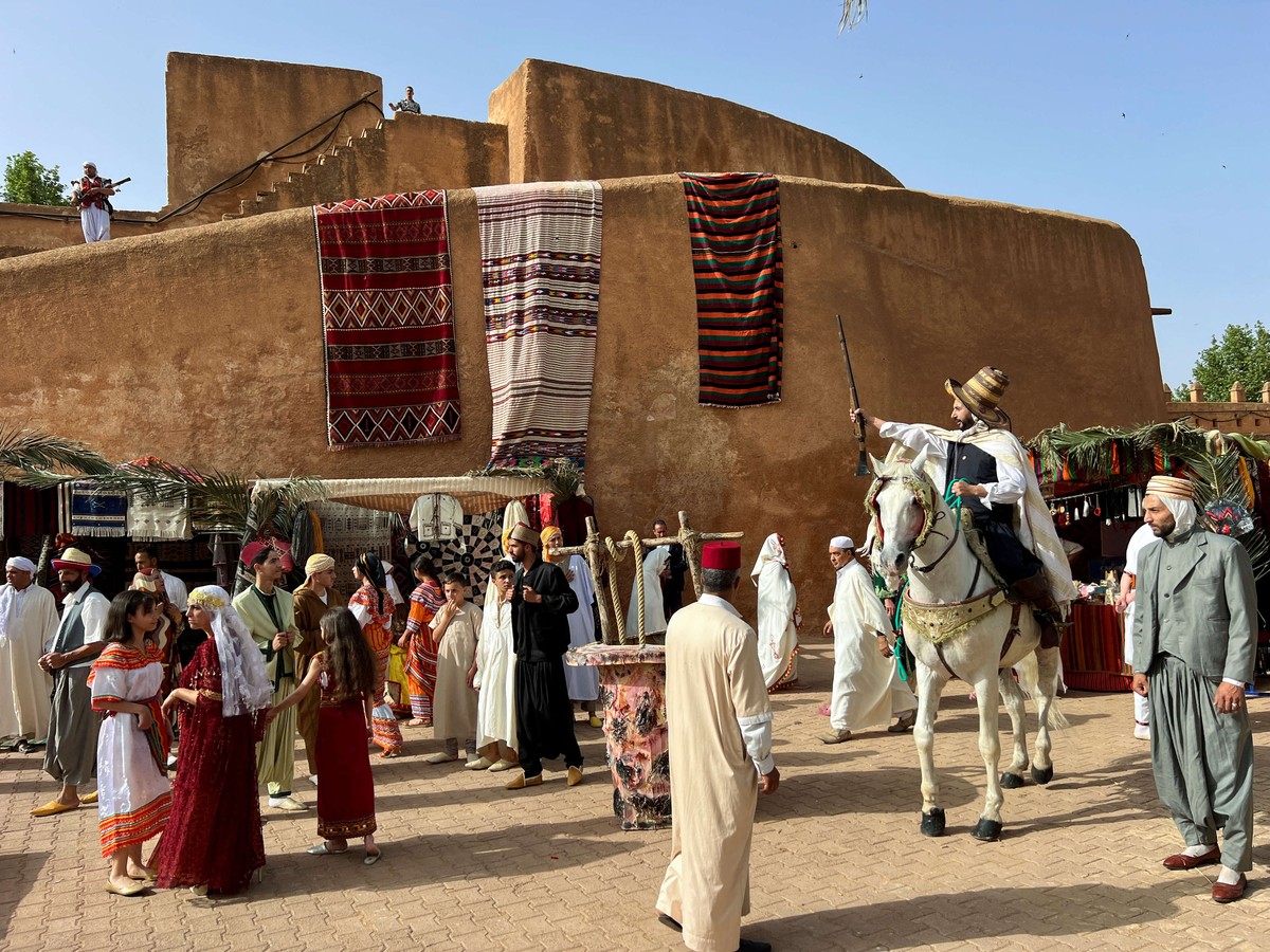 'سوق أزمان'
