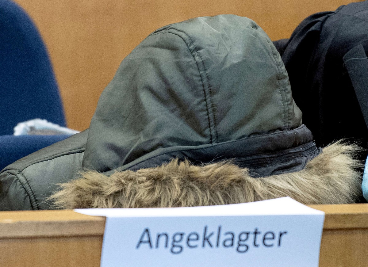 دول أوروبية عديدة حاكمت قيادات من النظام أو المعارضة في جرائم ضد الانسانية