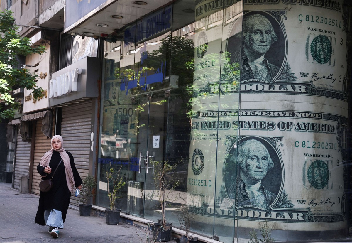 قرض صندوق النقد قيمته 820 مليون دولار