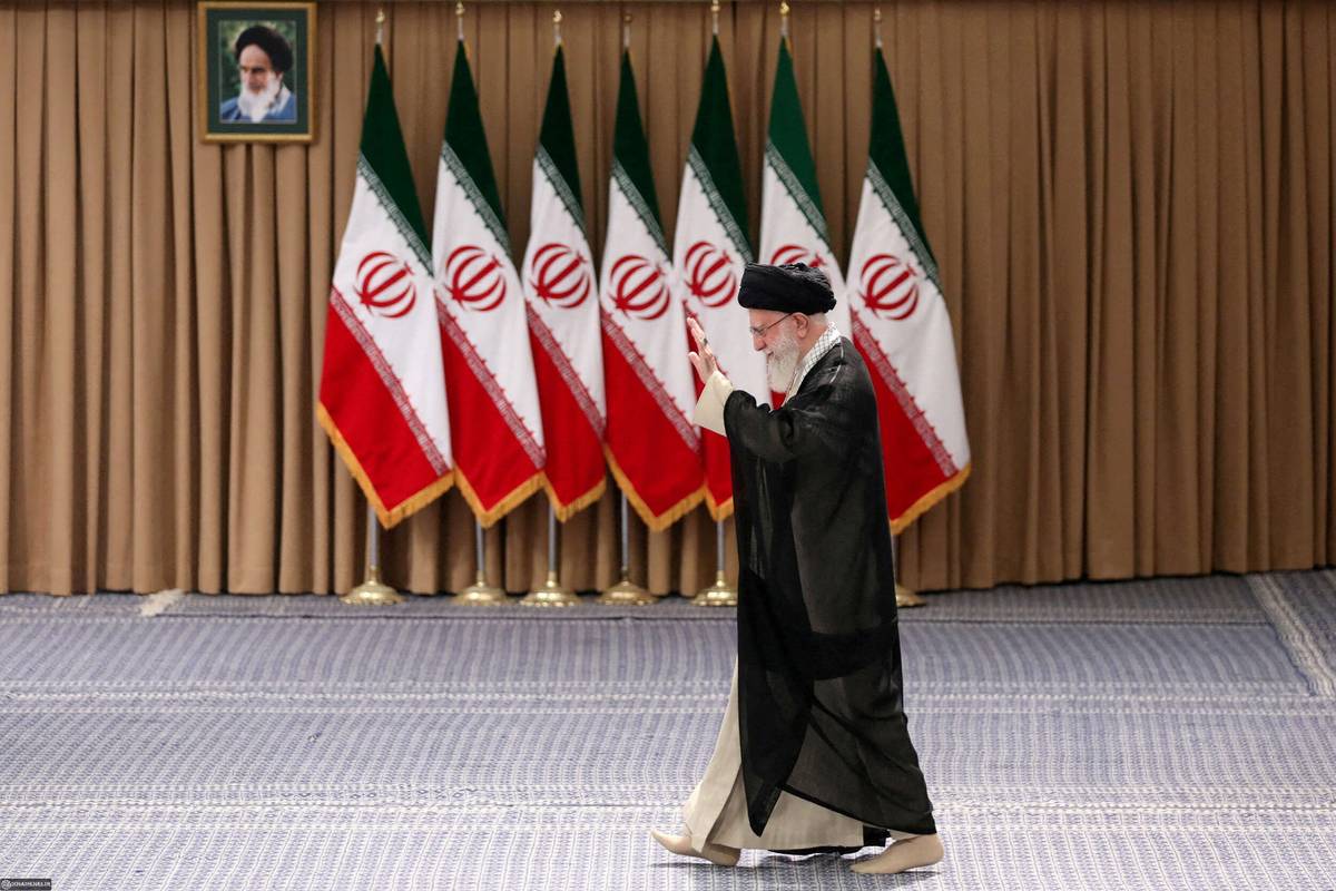 المرشد الأعلى علي خامنئي