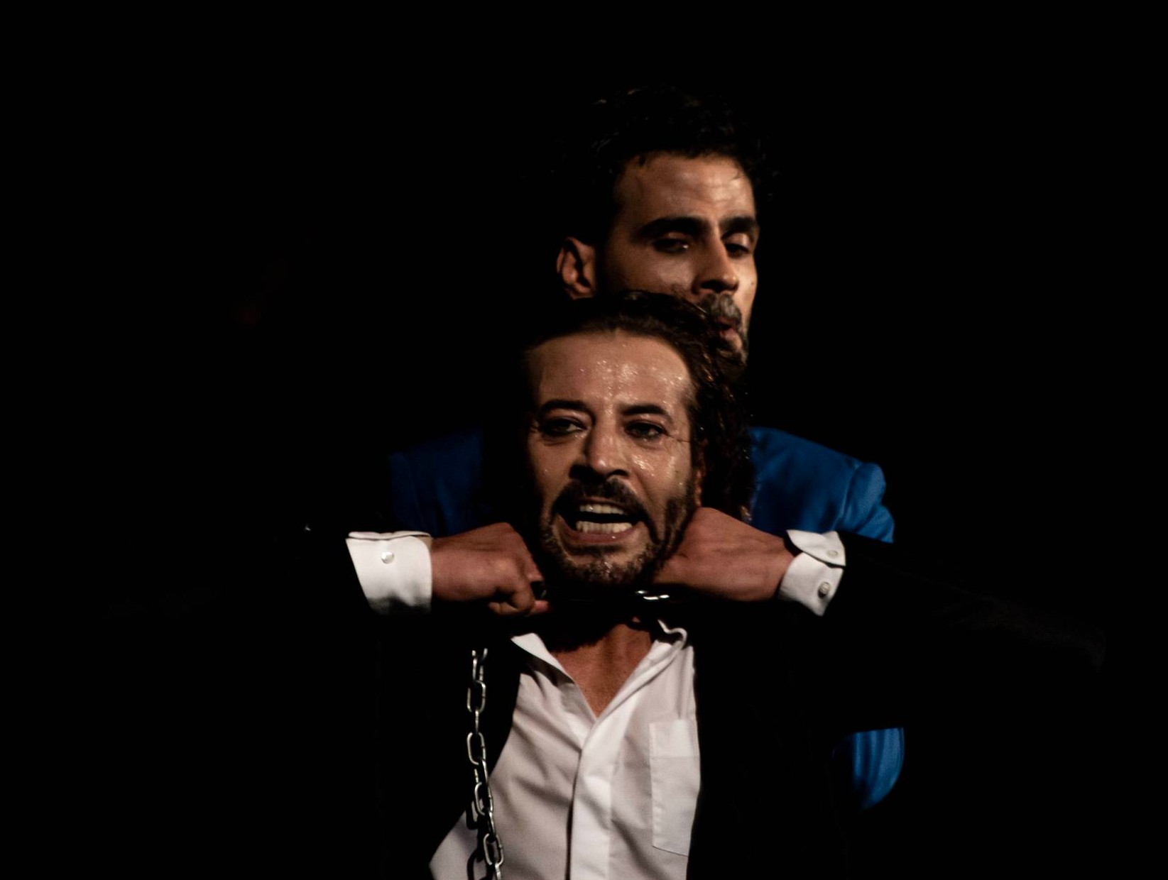 'عطيل'