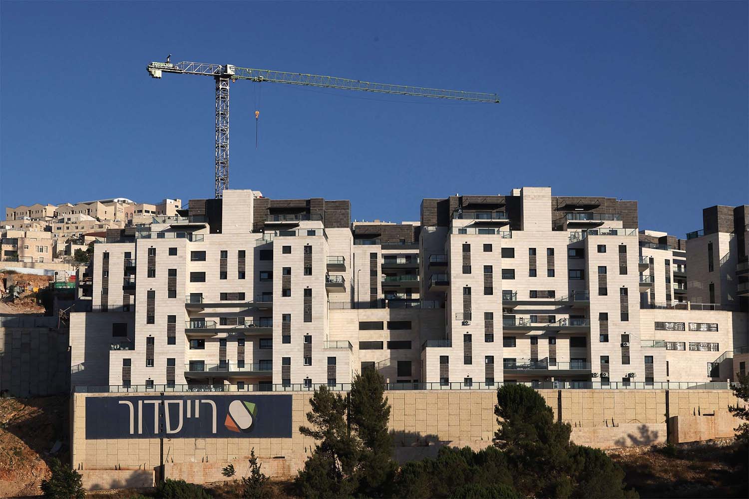 More illegal settlements