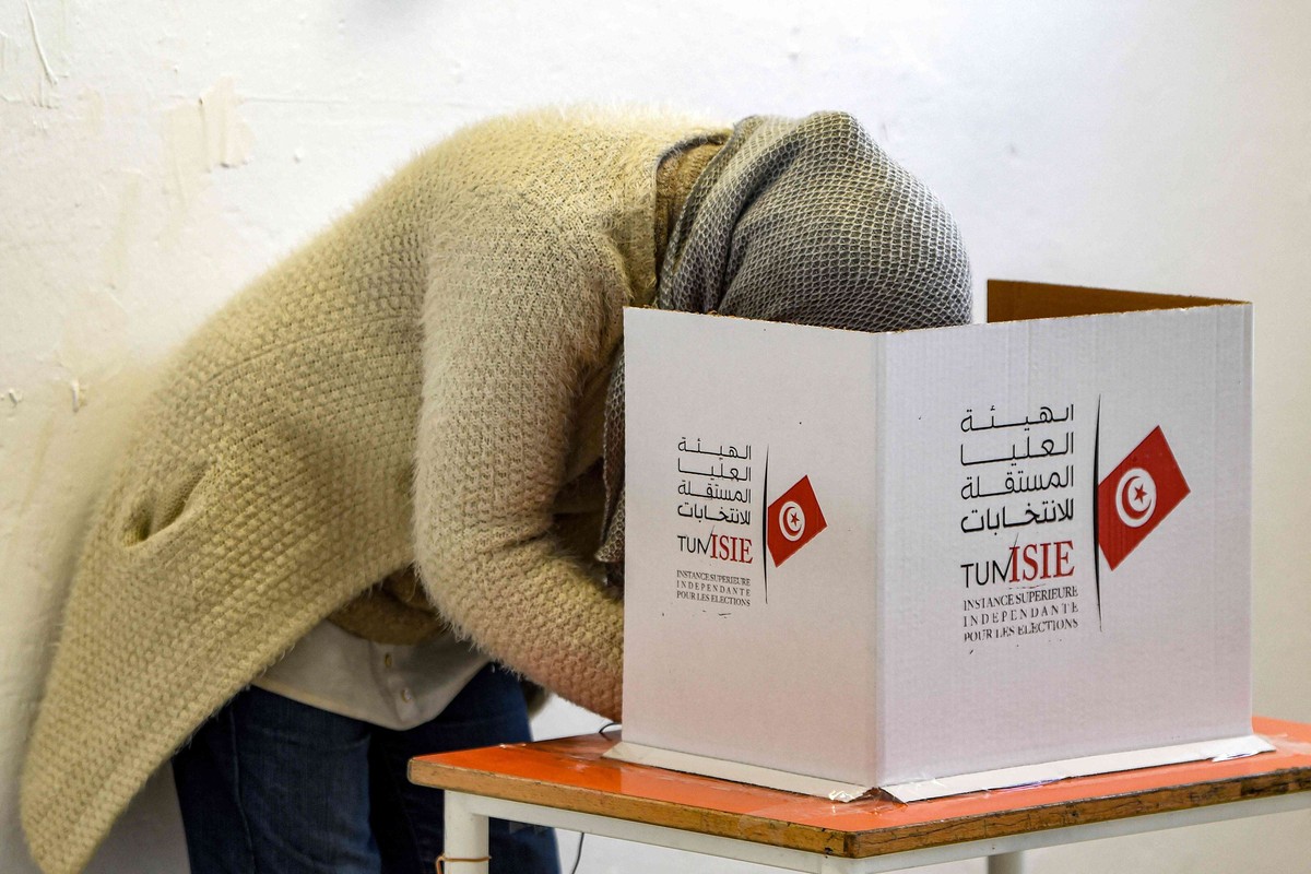 جدل واسع يرافق الترشحات للانتخابات الرئاسية المقبلة 