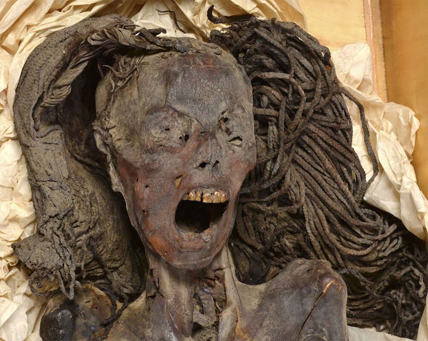 The "Screaming Woman" was found at the site of the ancient city of Thebes 