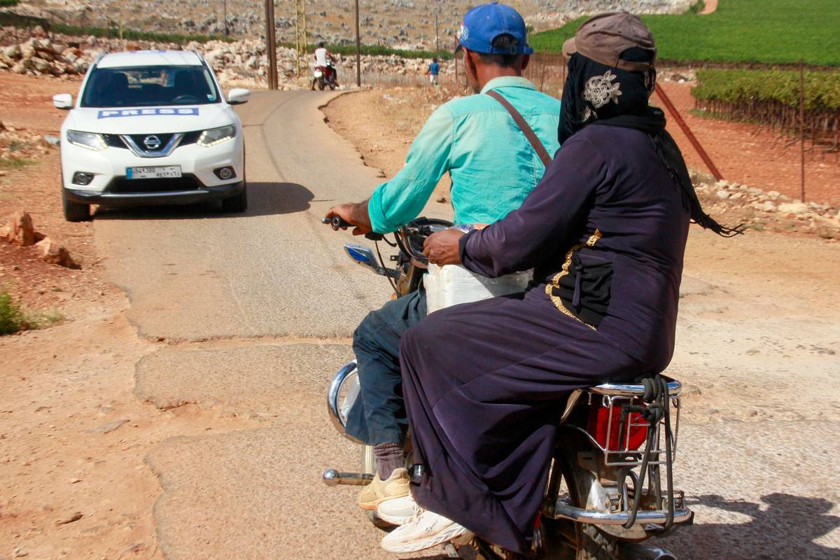 لاجئون سوريون يغادرون منطقة الوزاني في جنوب لبنان