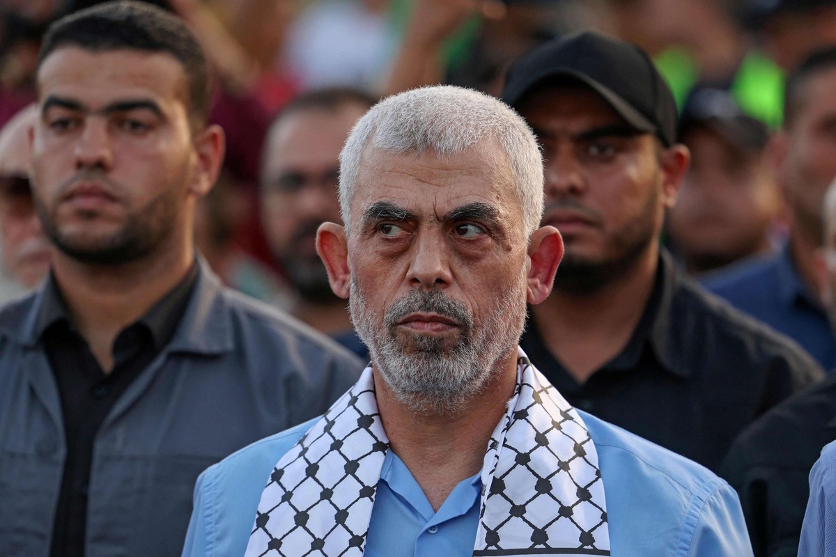  السنوار المختفي في أنفاق غزة يرسل رسائل من تحت الأرض