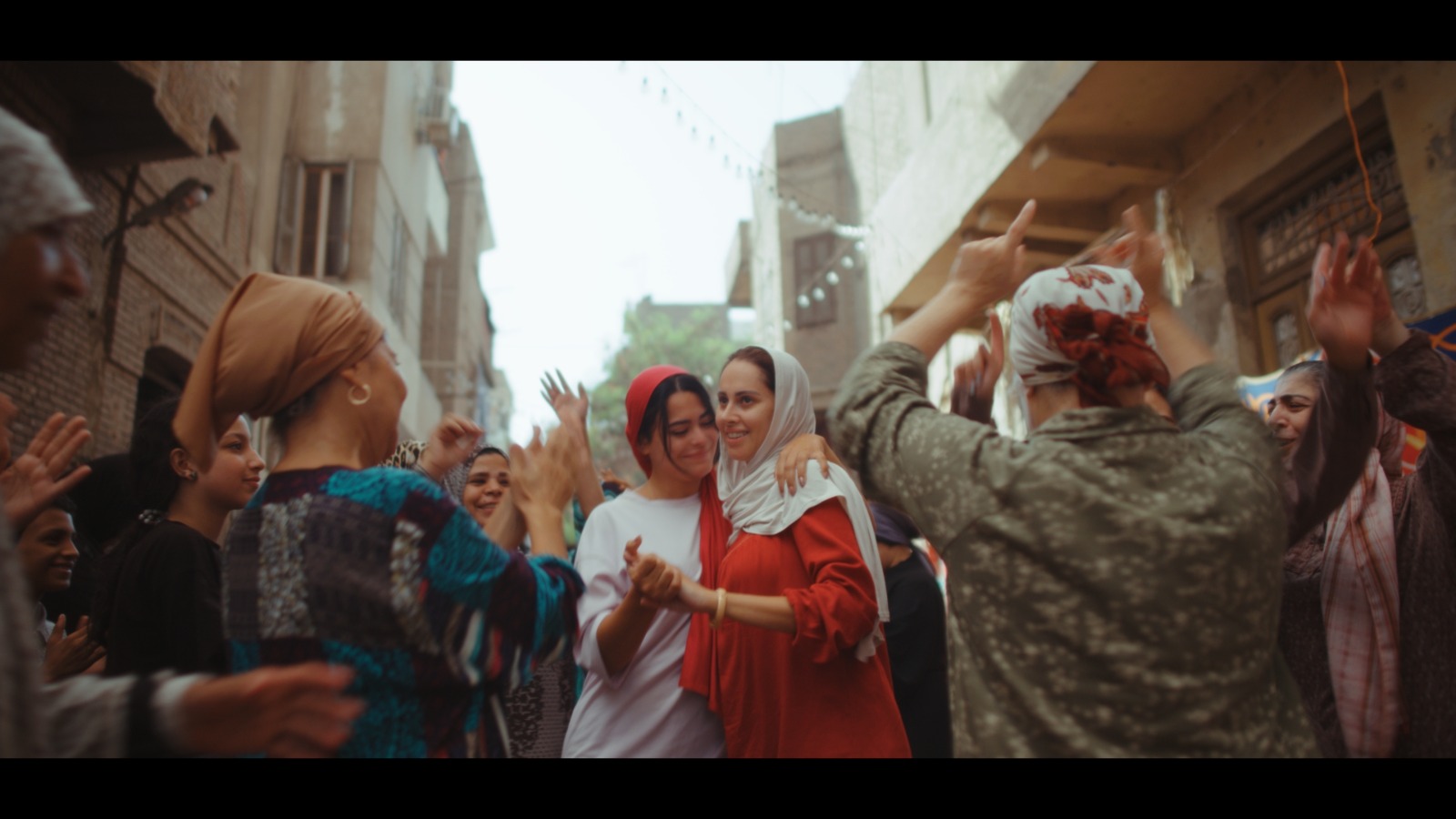 'الفستان الأبيض'