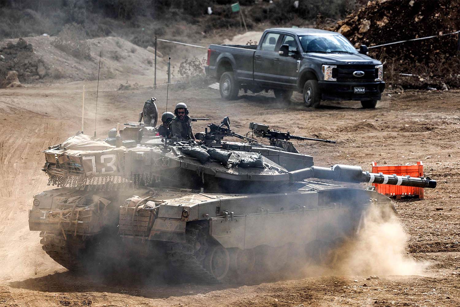 No plans to go deep into Lebanon