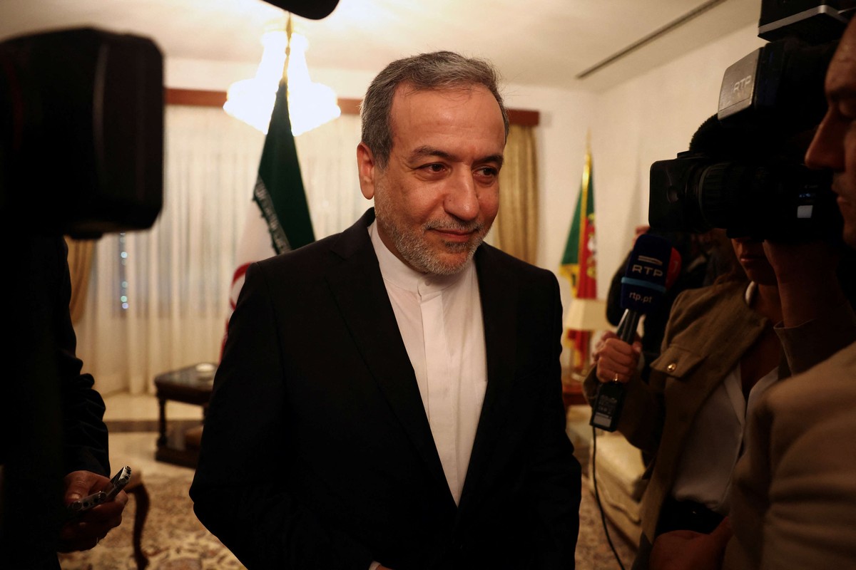إيران تؤكد أنها تحتفظ بحق الرد على ضربات إسرائيل رغم التهدئة في لبنان