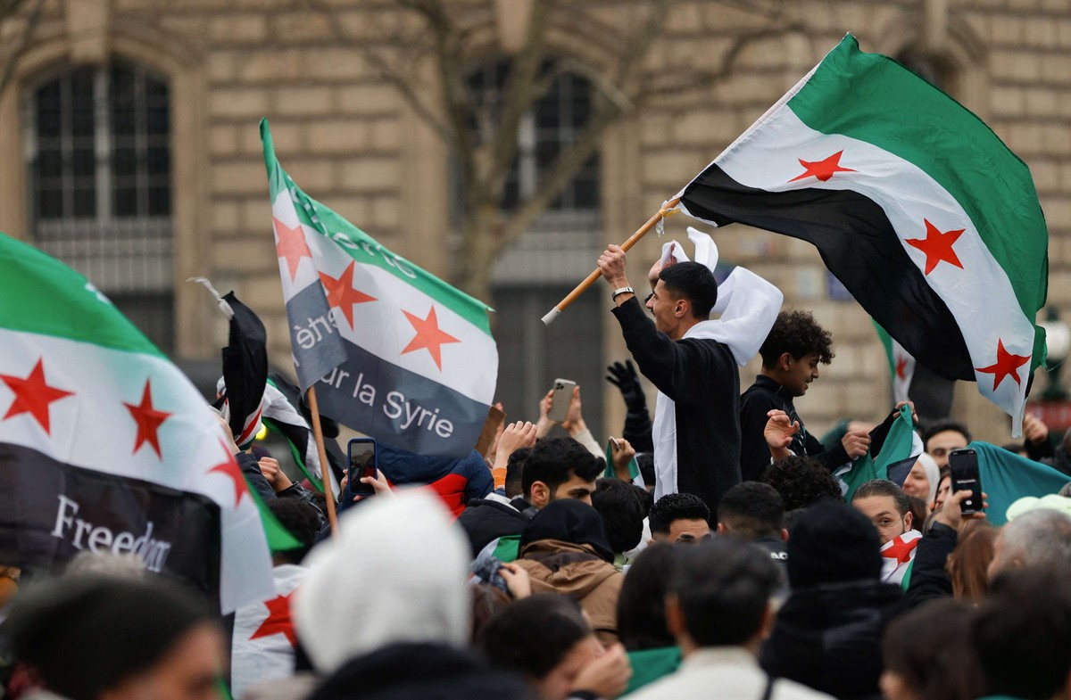 السوريون يأملون في إنهاء عزلة بلادهم 