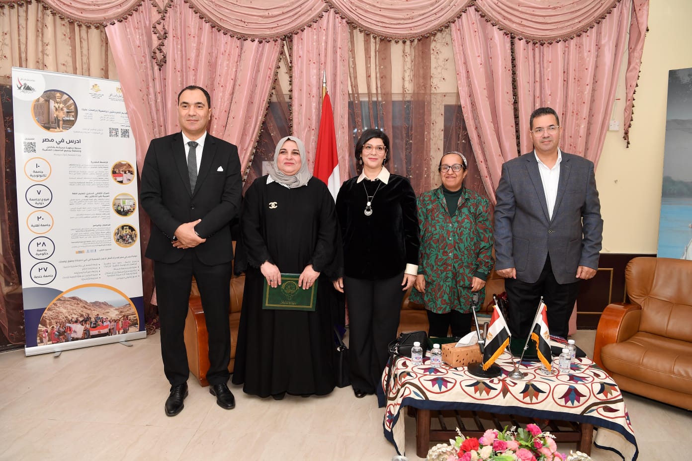 عوالم الحكايات الشعبية المصرية والكويتية
