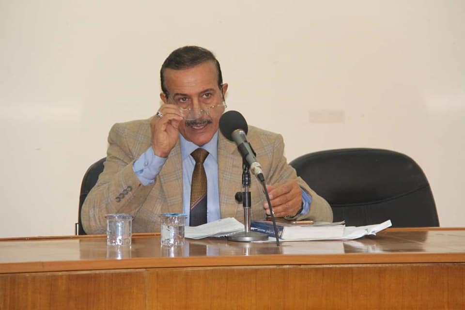 الناقد الدكتور سمير الخليل