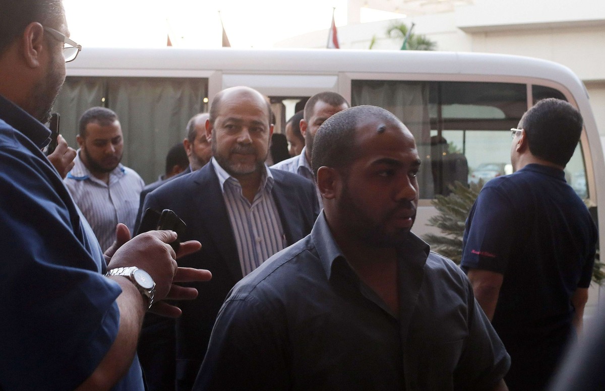 التحركات الحالية تزيد الضغوط على حماس للتخفيف من مواقفها