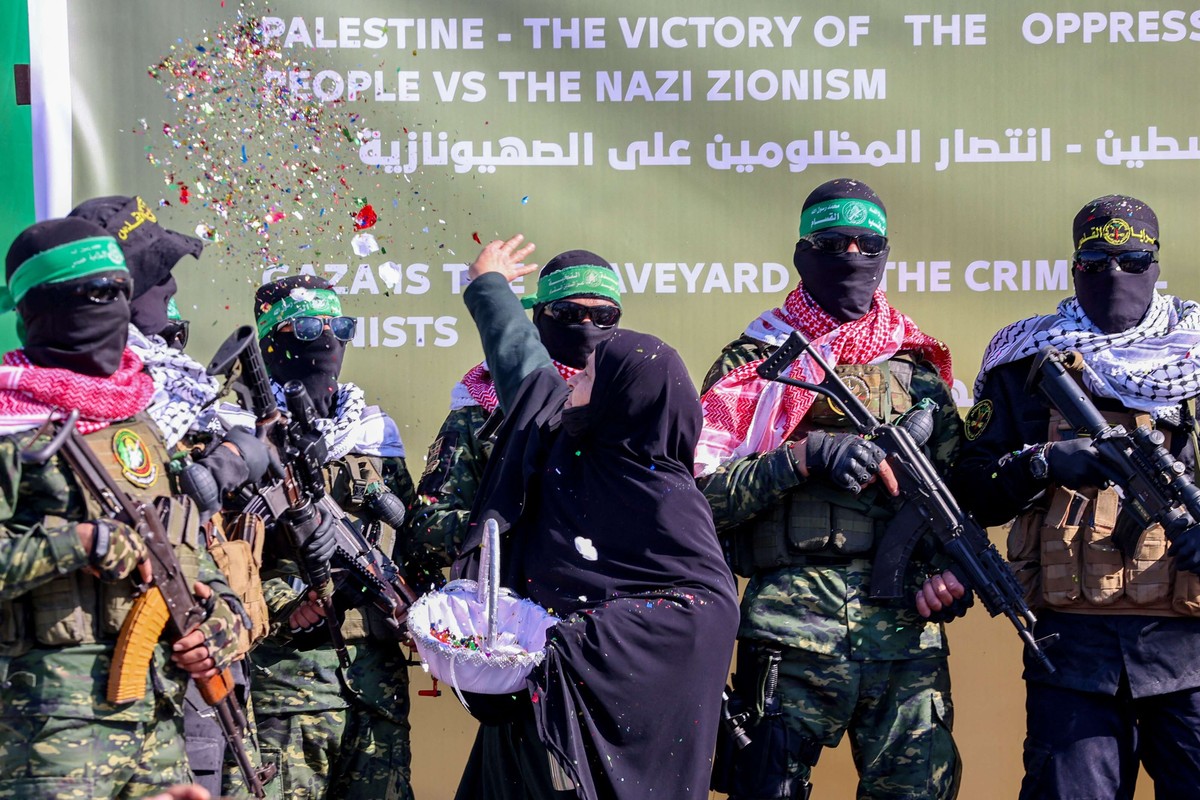 الظهور الاستعراضي لمسلحي حماس في غزة يستفز اسرائيل والولايات المتحدة