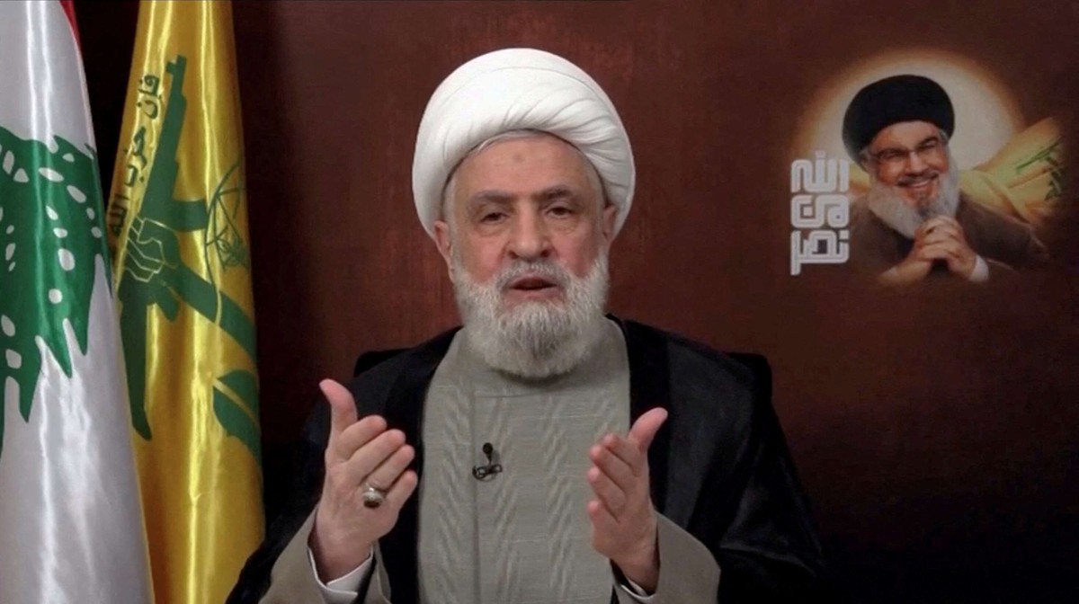 نعيم قاسم يشيد بثبات المقاومة في غزة بعد عقد اتفاق الهدنة