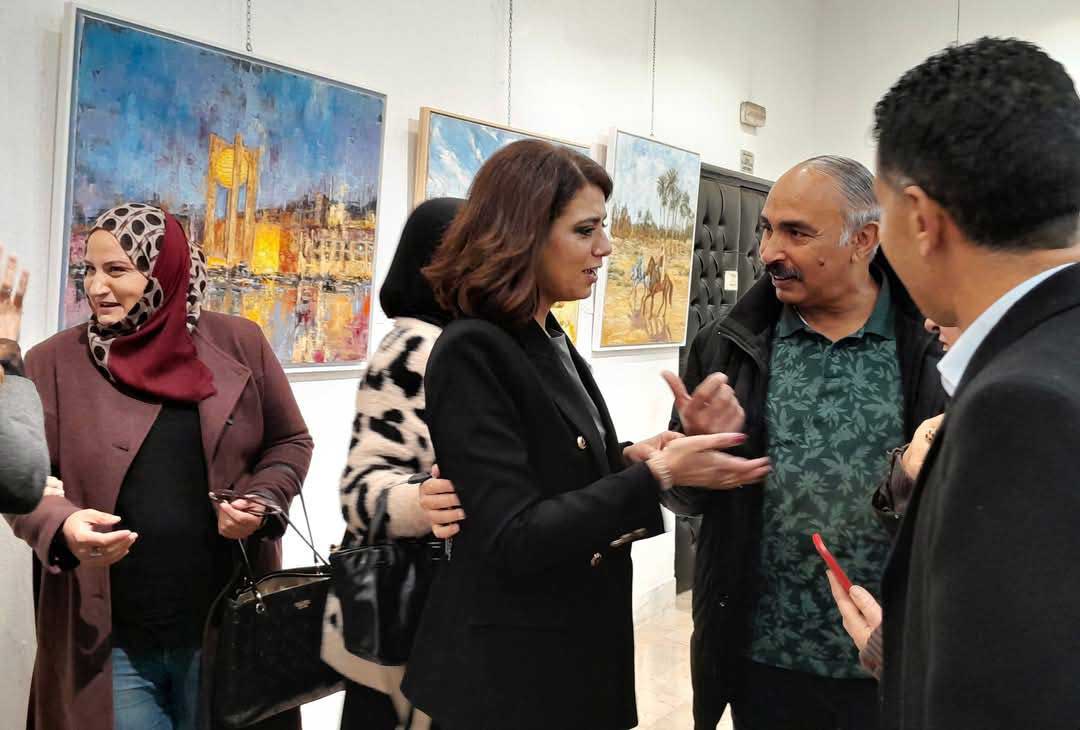 معرض 'إيقاعات و بتلات'