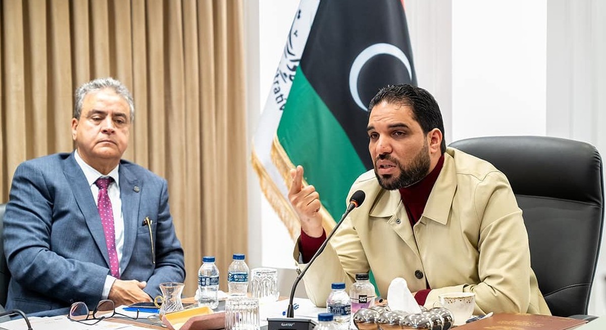 الانقسام السياسي يلقي بضلاله على ميزانية ليبيا
