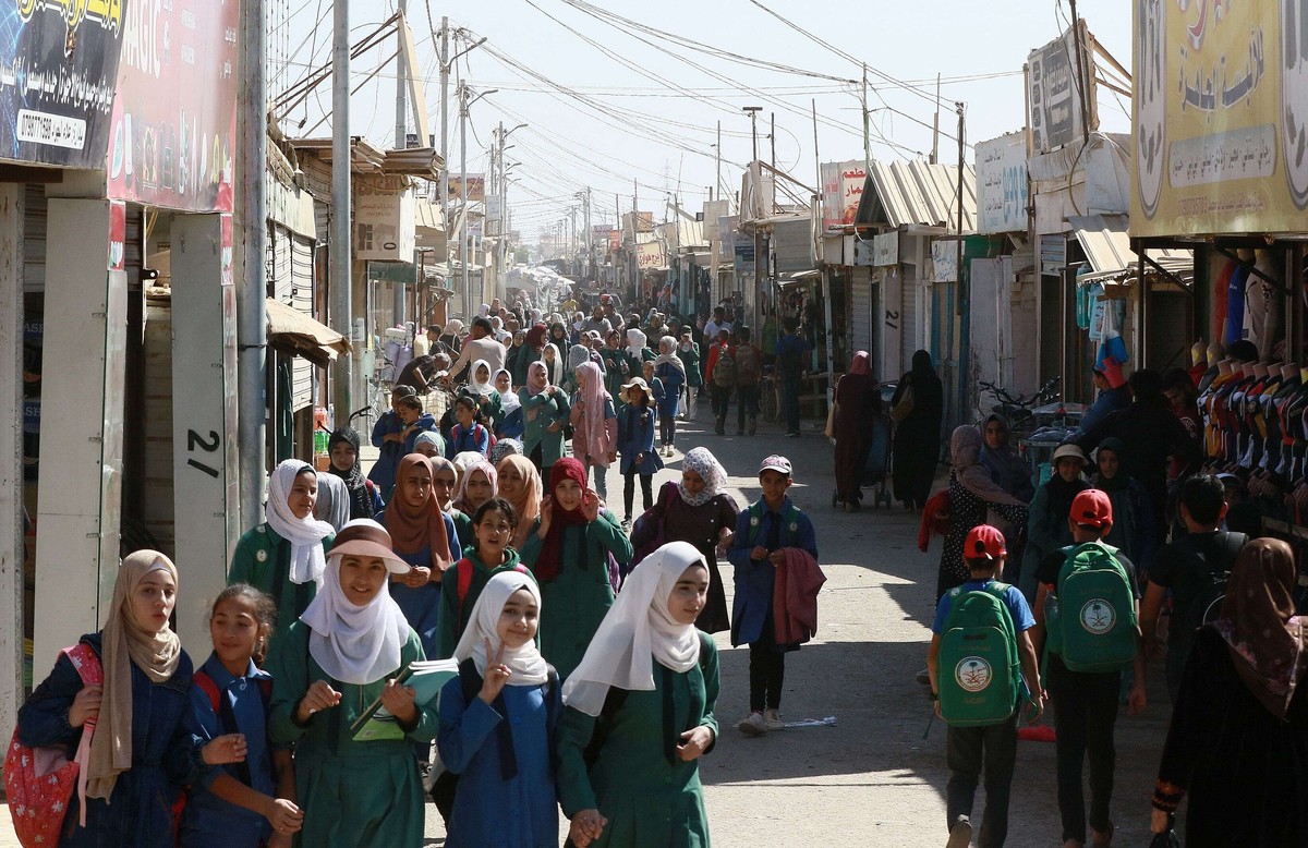 استضافة المزيد من اللاجئين آخر ما ينقص الأردن 