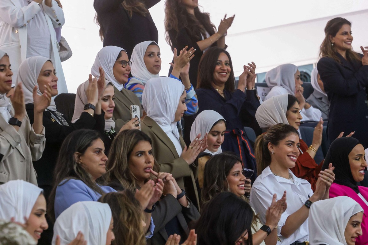 من سُحبت جنسيتها ستعامل معاملة الكويتي