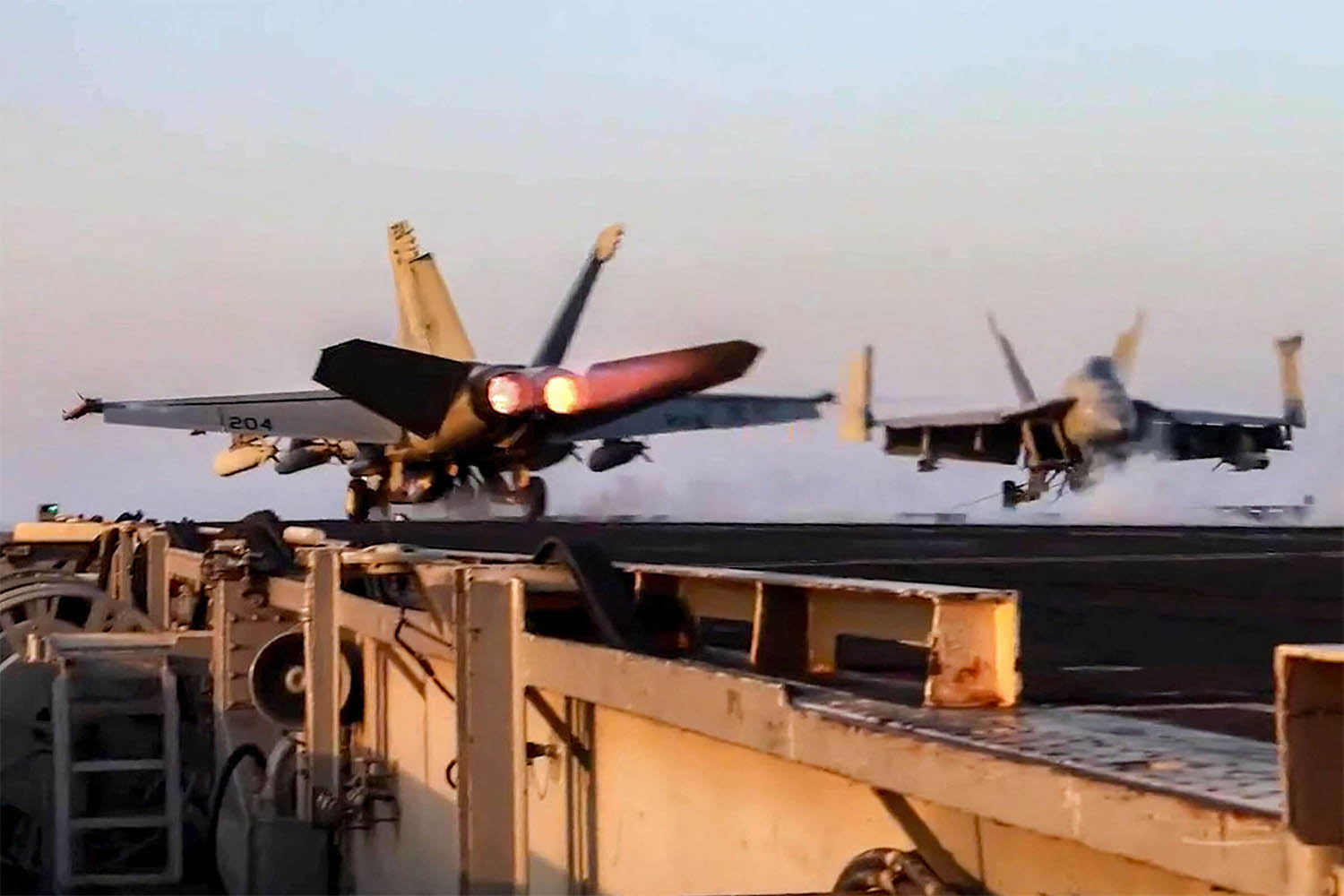 US responds to Houthis' threats to international shipping