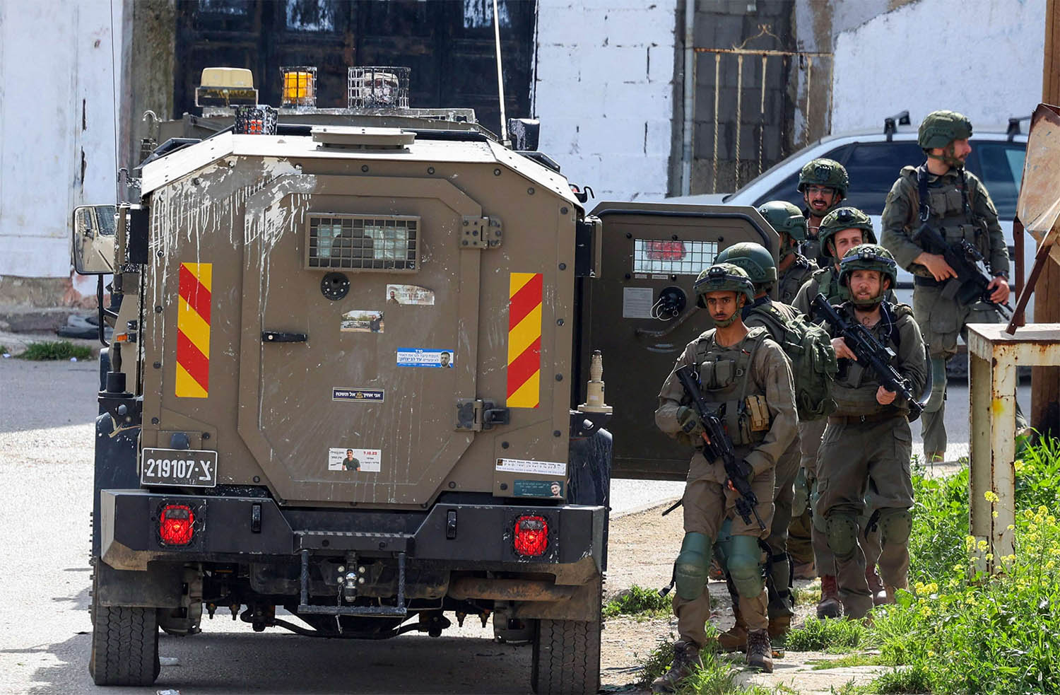 'The transfer by Israel of parts of its own civilian population into the territory it occupies amounts to a war crime'