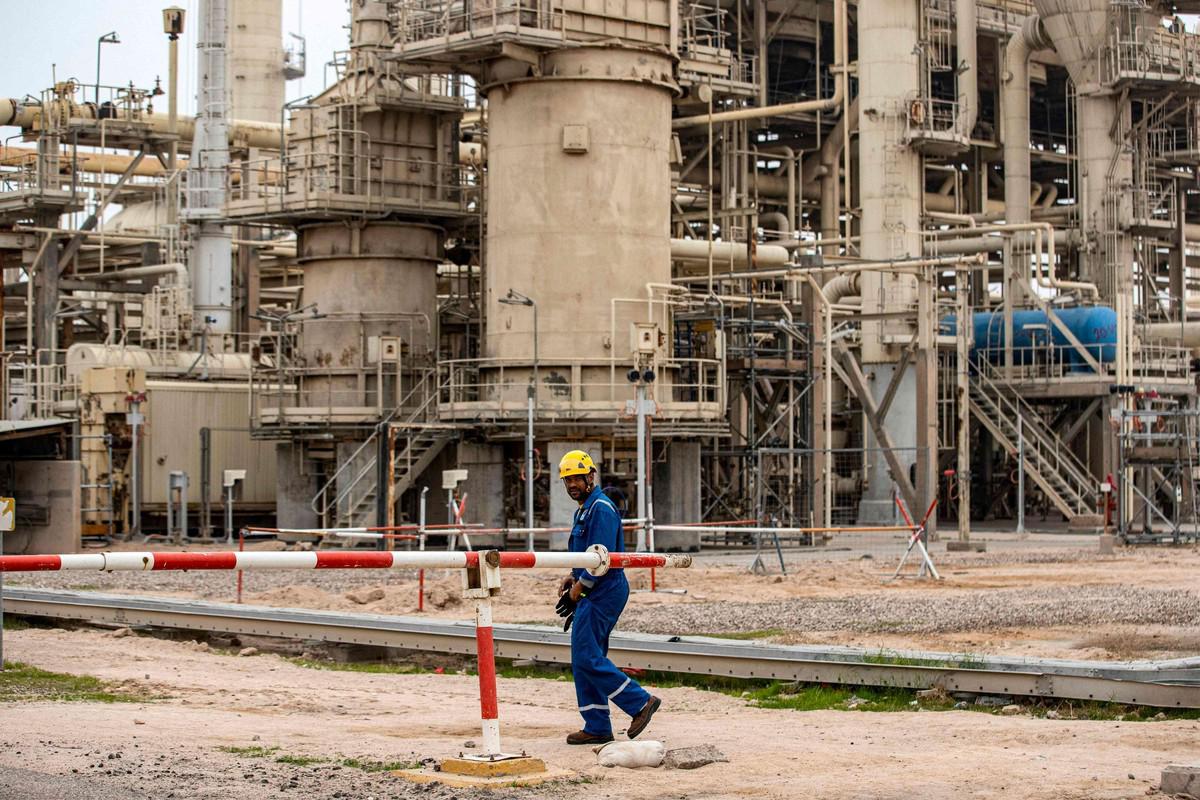 السعودية تشير لقدرتها على تحمل انخفاض أسعار النفط لفترة طويلة