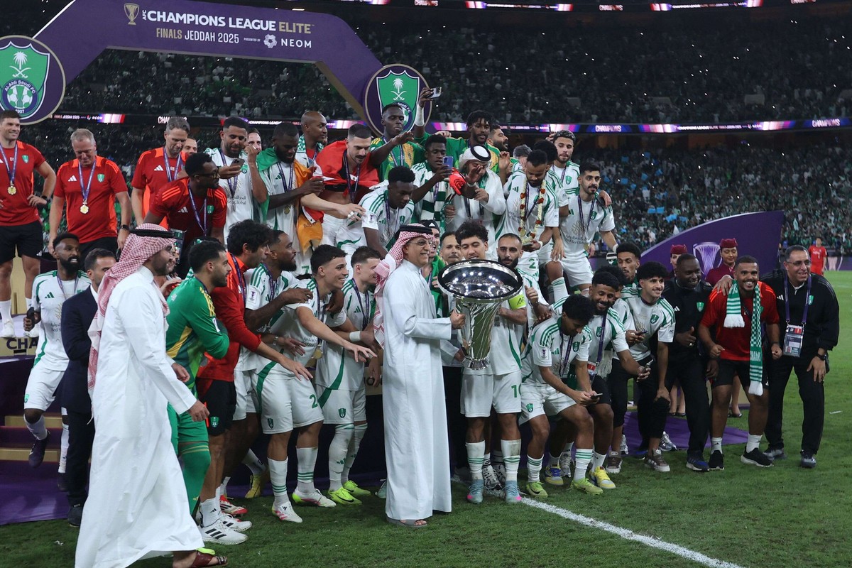 الاهلي السعودي