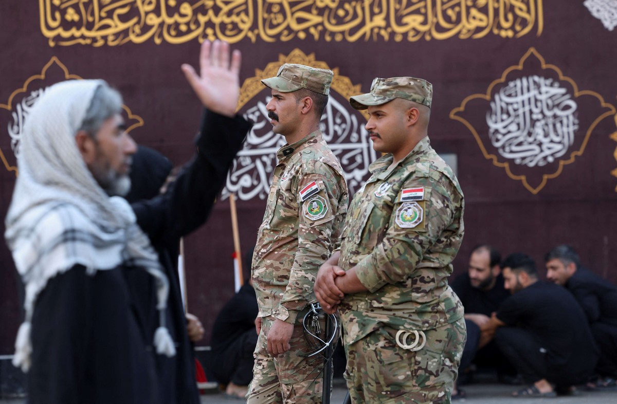 العقوبات شملت ضابطًا برتبة عميد واثنين برتبة عقيد