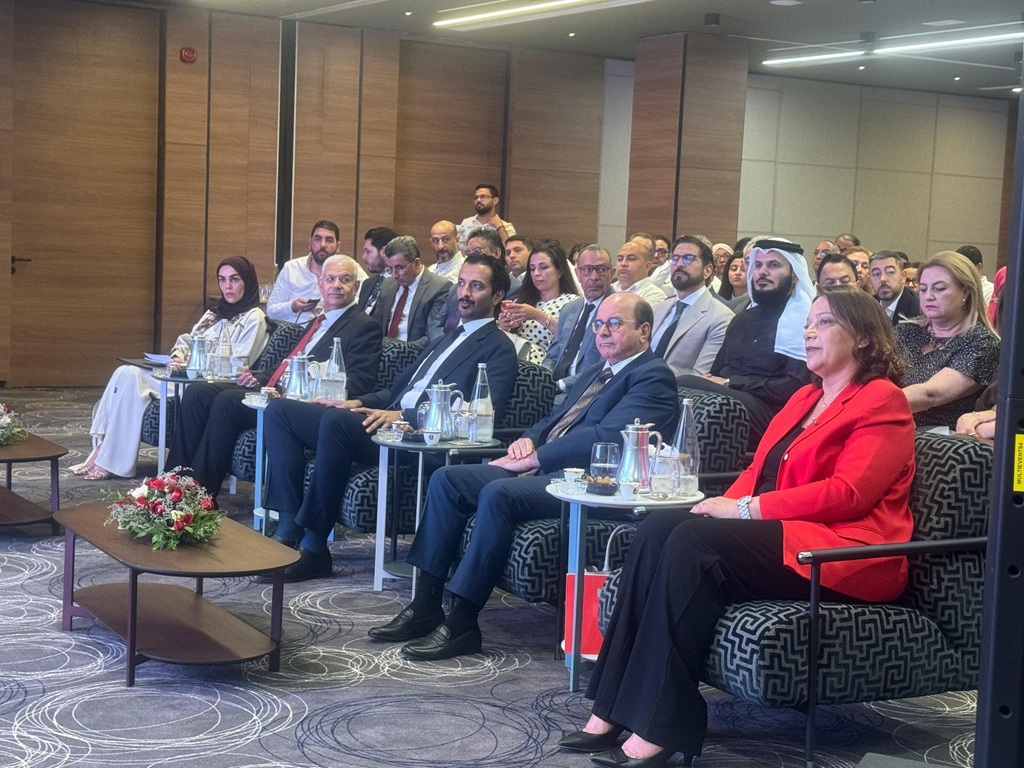 أبوظبي تسعى تعزيز التعاون مع تونس في قطاعات حيوية مثل الزراعة والطاقة المتجددة