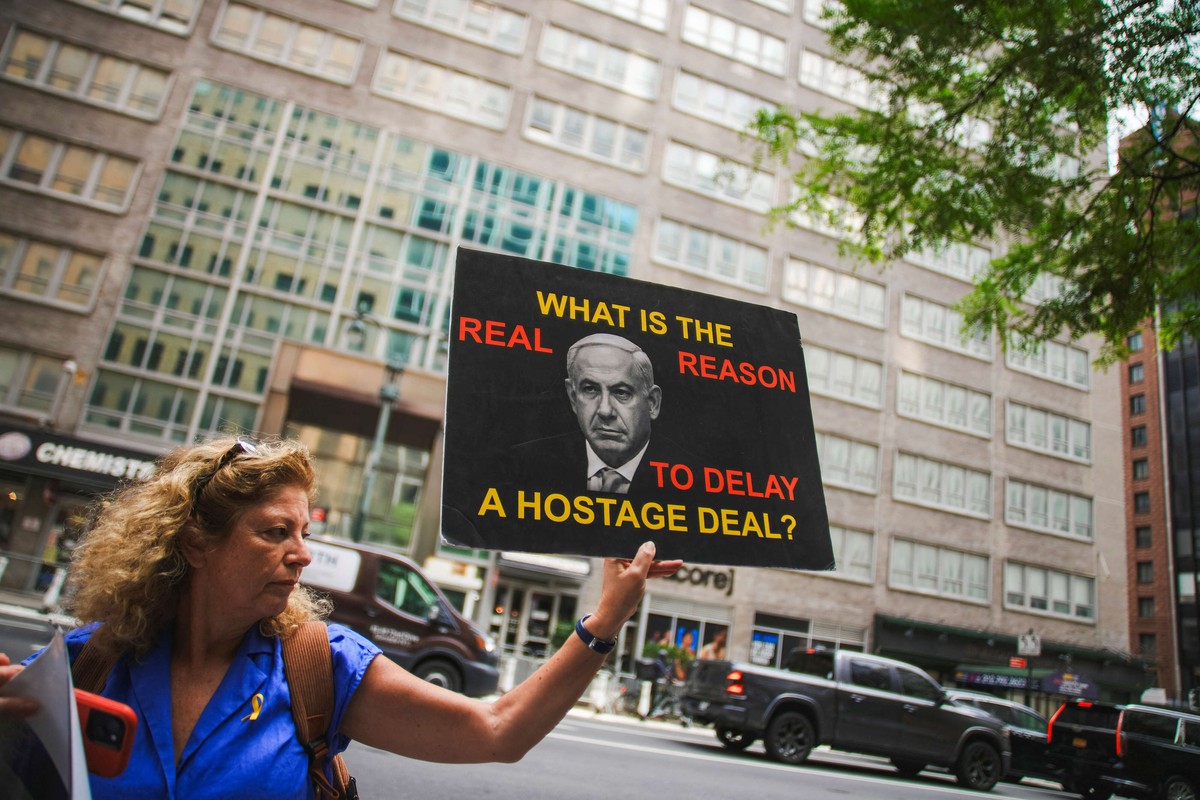 ضغوط داخلية تهدد بقاء حكومة نتنياهو