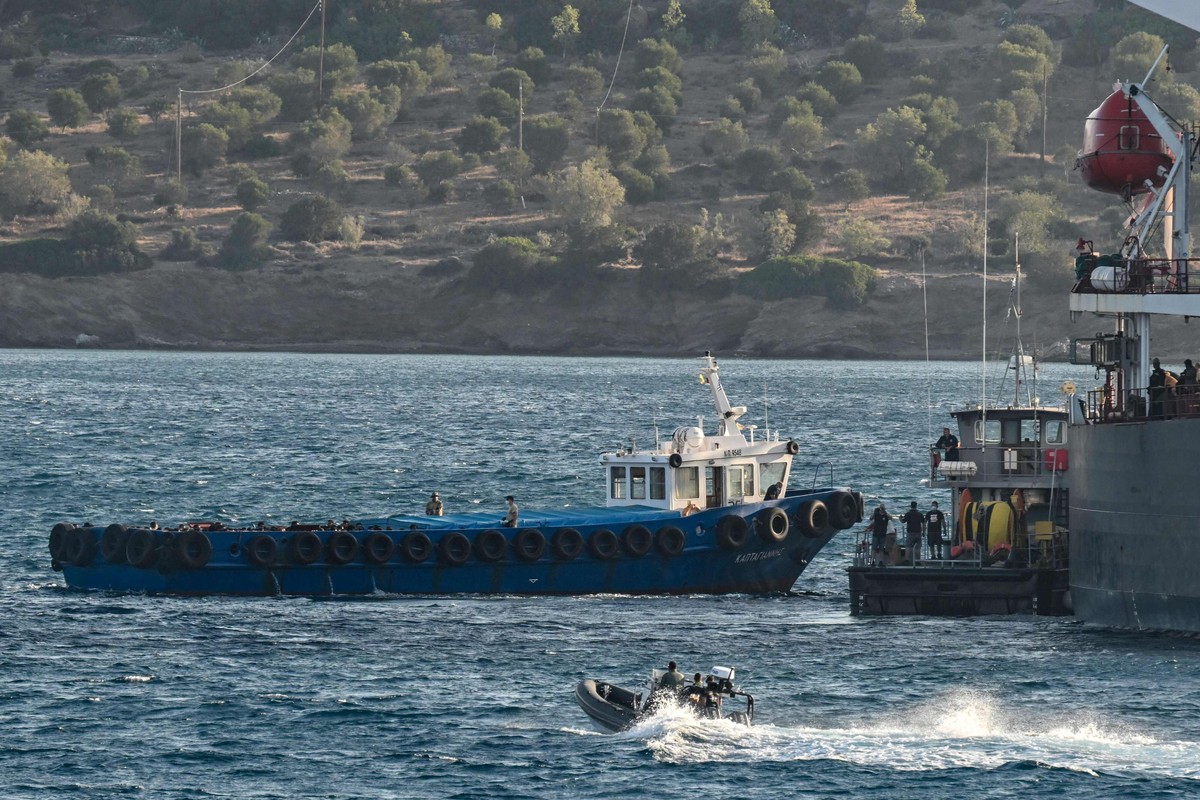 أثينا وطرابلس تريدان احتواء ارتفاع أعداد المهاجرين