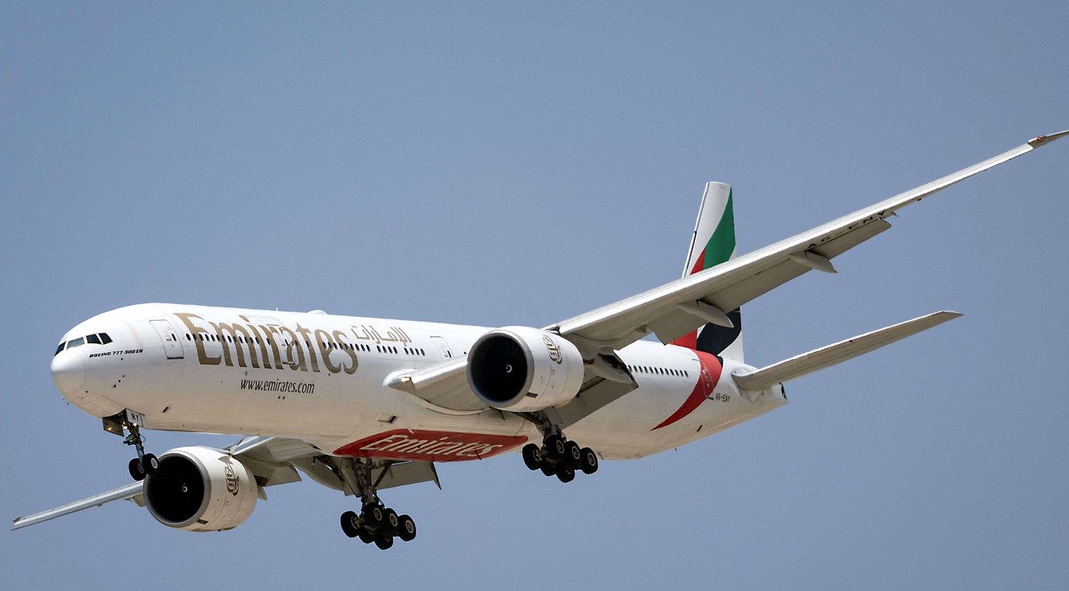 طيران الامارات