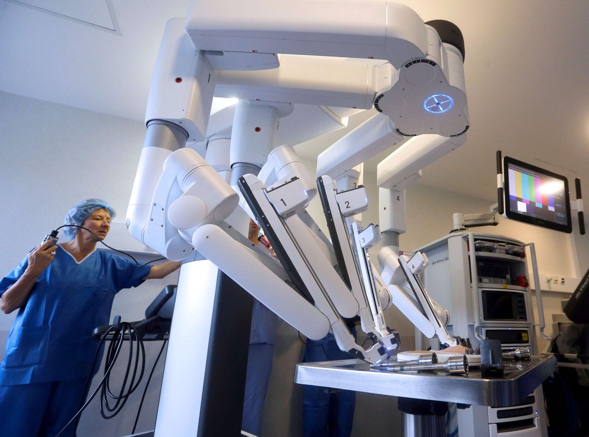 روبوت جراحي 